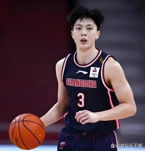 今晚四川vs广东大名单:胡明轩、徐杰出战,段睿骐在列 今晚四川vs广东大名单:胡明轩、徐杰出战,段睿骐在列